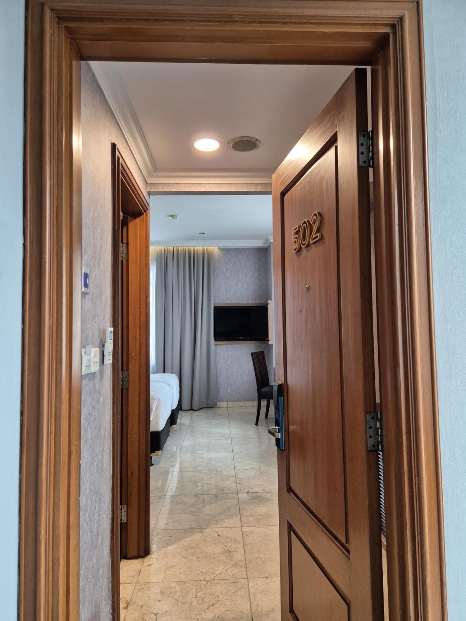 Giia Maluku Hotel Thamrin Джакарта Экстерьер фото