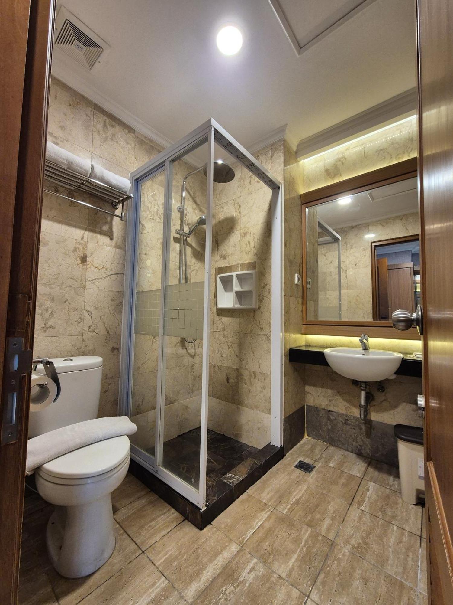 Giia Maluku Hotel Thamrin Джакарта Экстерьер фото